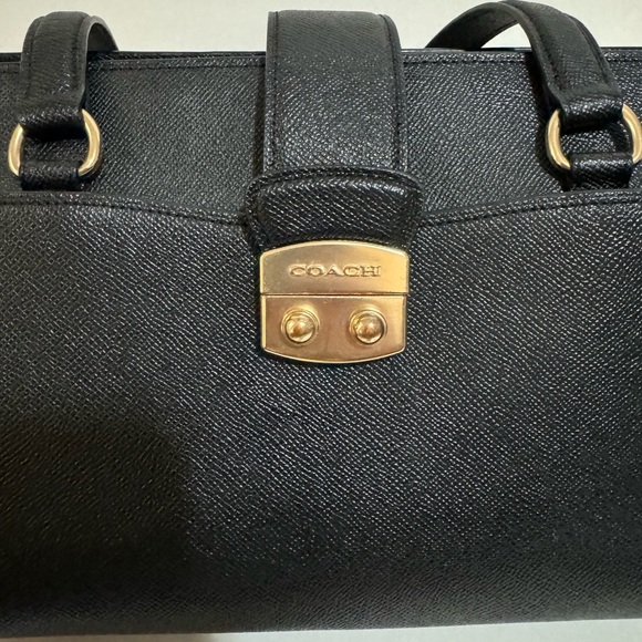 Coach Avary Caryall - Picture 4 of 16